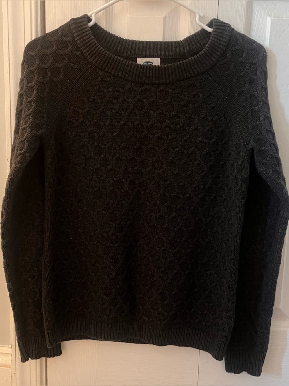 Old Navy Women’s Black Cable Knit Crewneck Sweater